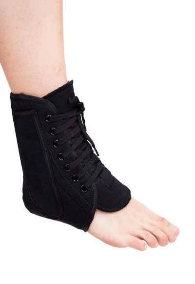 Brace Ffêr Laced